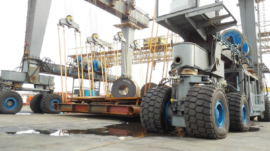 游艇吊安裝門式起重機(jī)安全監(jiān)控系統(tǒng)現(xiàn)場圖二